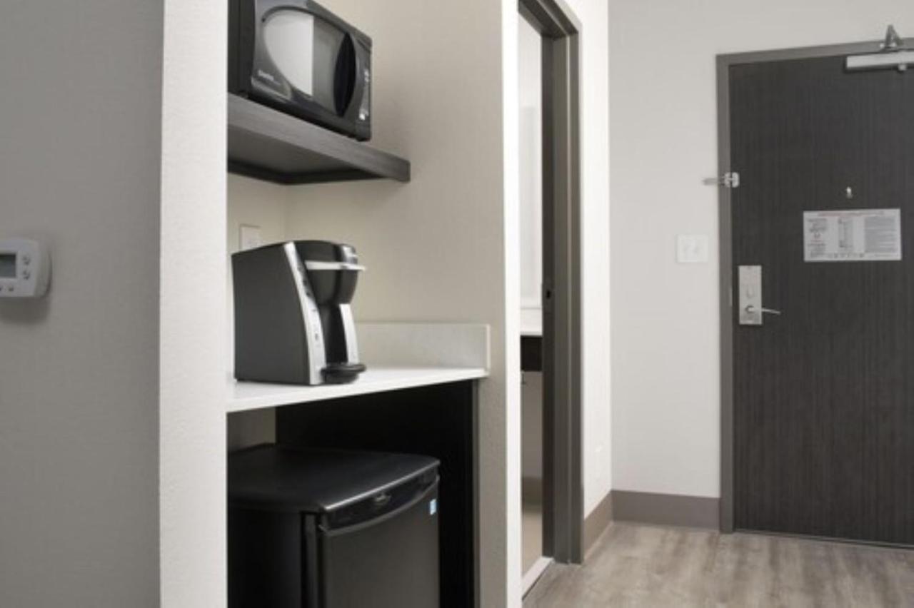Holiday Inn Express & Suites - North Brunswick By Ihg מראה חיצוני תמונה