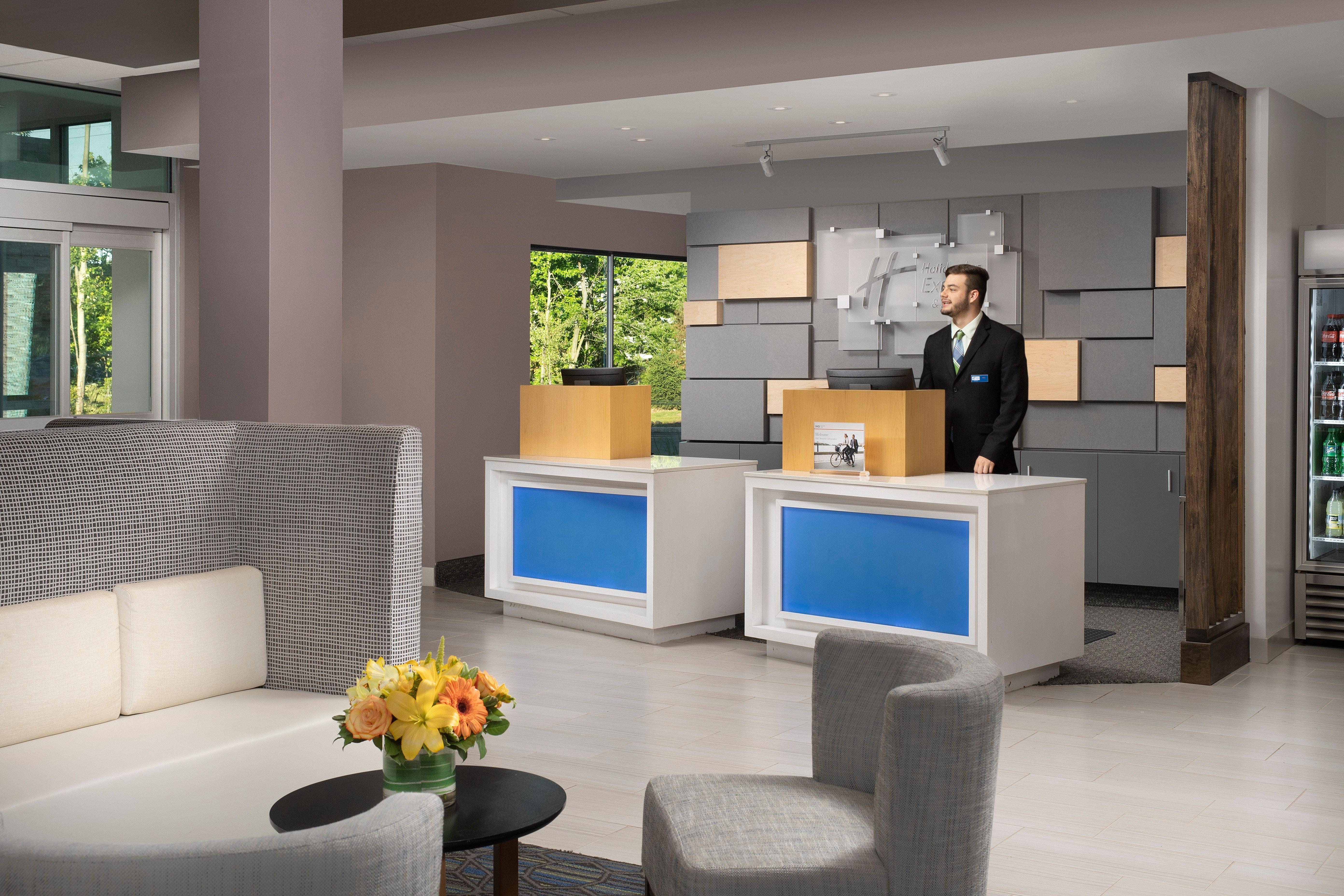 Holiday Inn Express & Suites - North Brunswick By Ihg מראה חיצוני תמונה