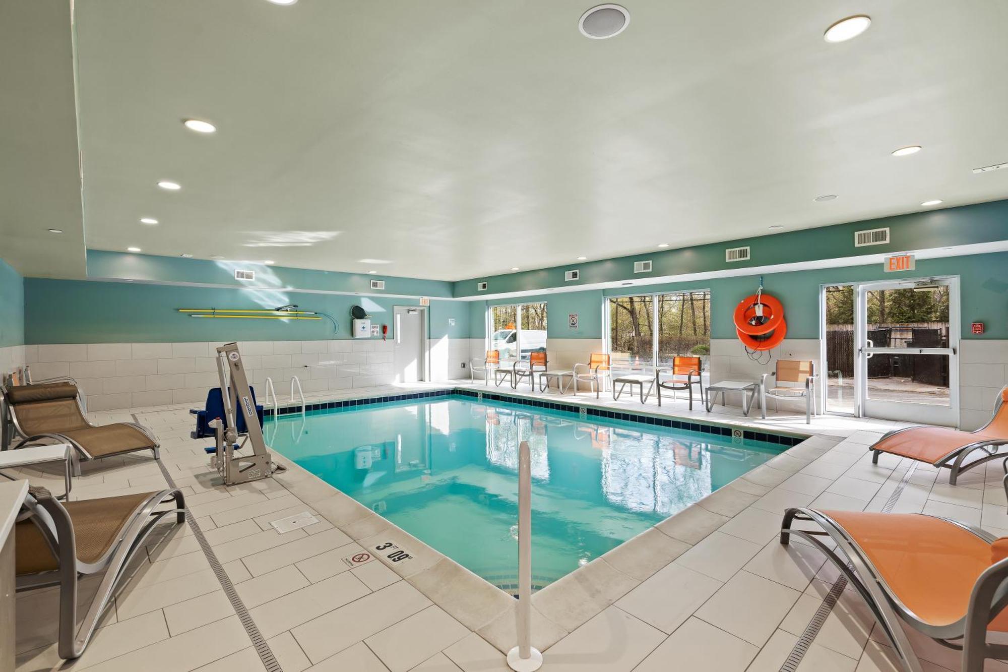 Holiday Inn Express & Suites - North Brunswick By Ihg מראה חיצוני תמונה